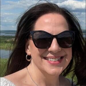 Meet your Posher, Lori